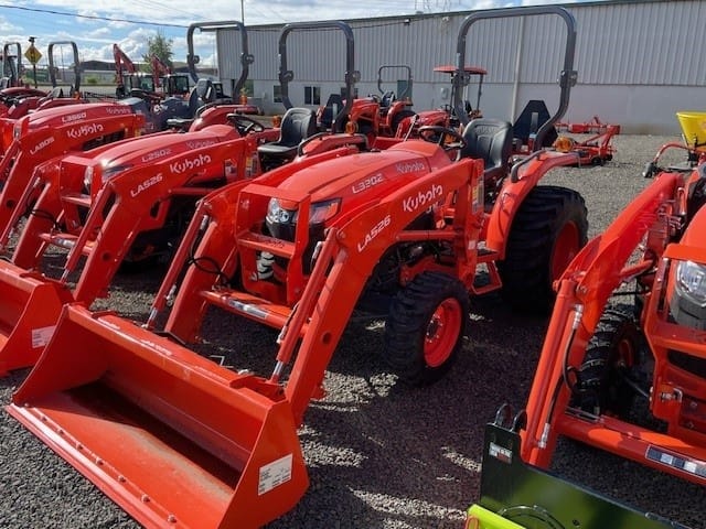 Kubota L3302HST