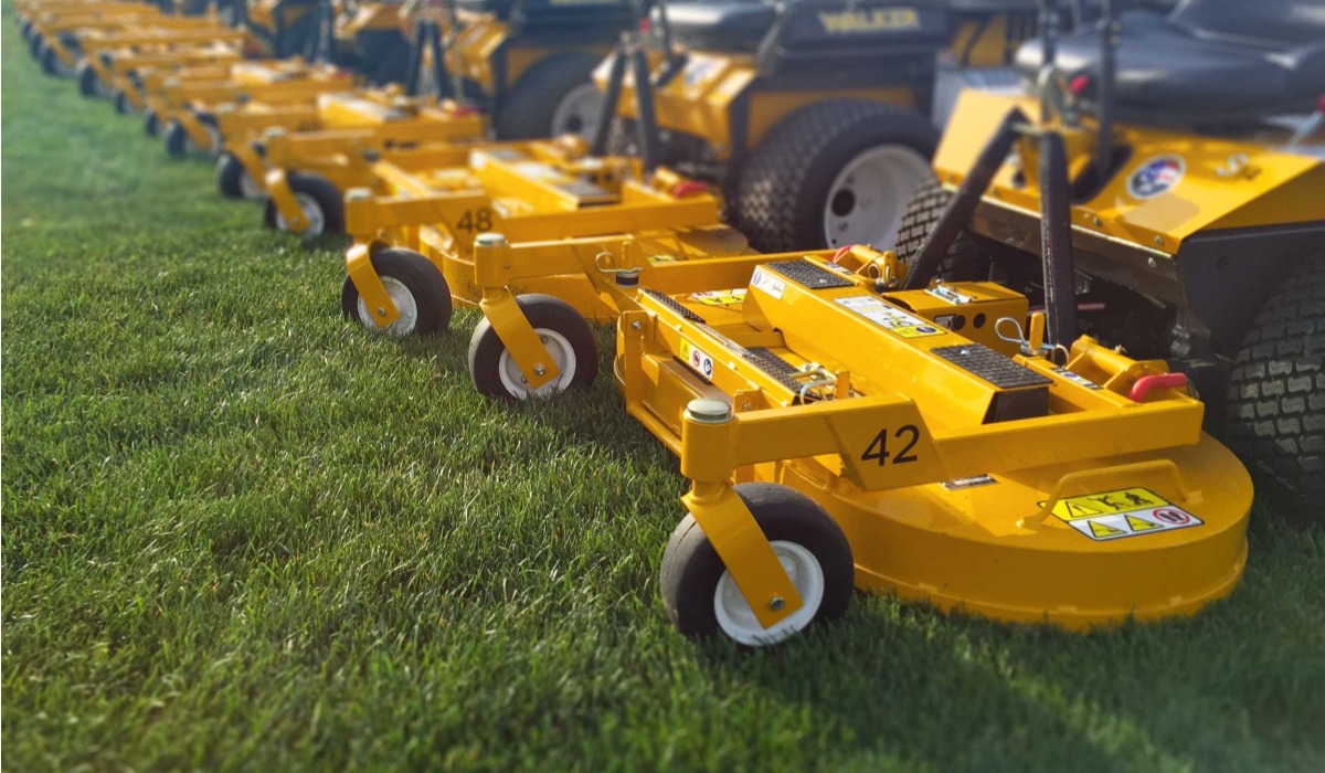 Walker mower online dethatcher